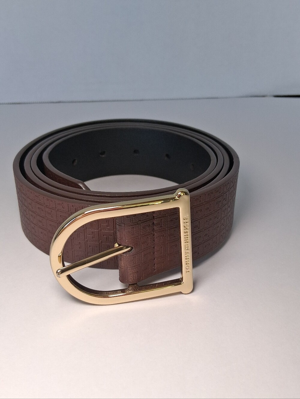 Tommy Hilfiger Brown Leather Belt with Gold-Tone Buckle